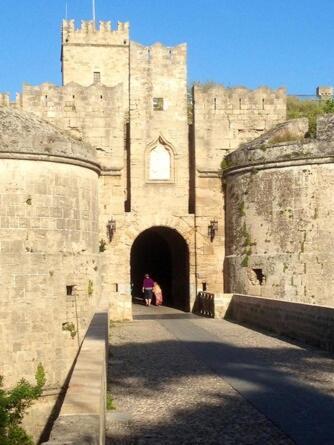 The Knight And The Pomegranate - Luxury Medieval Villa Rhodes City