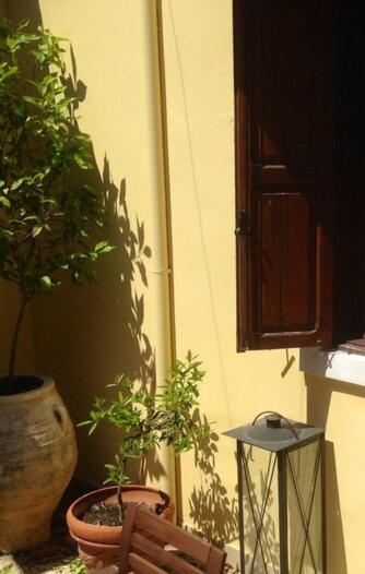 The Knight And The Pomegranate - Luxury Medieval Villa *
