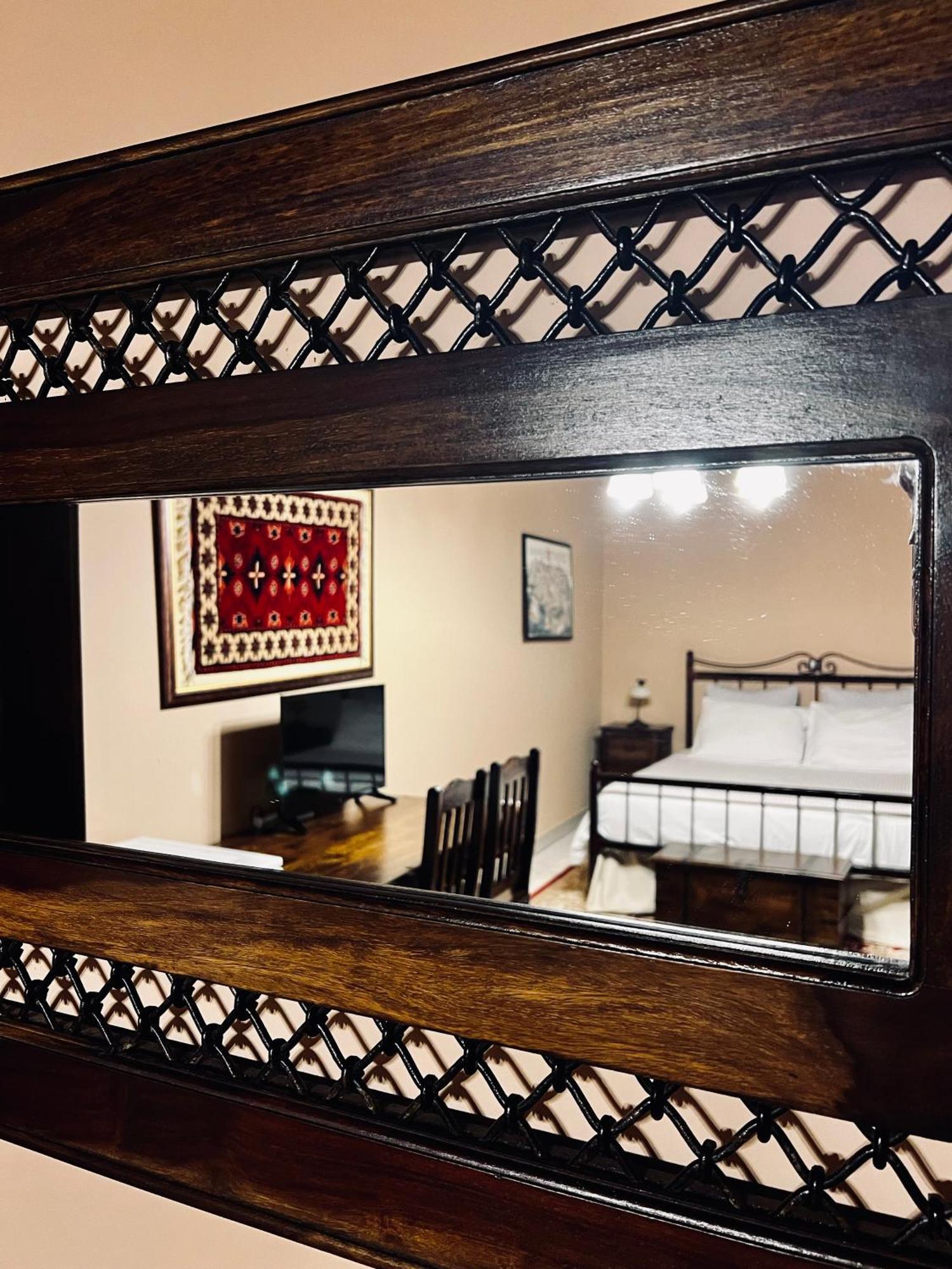 The Knight And The Pomegranate - Luxury Medieval Villa